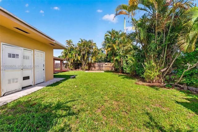 20 E 52nd Pl, Hialeah, FL 33013