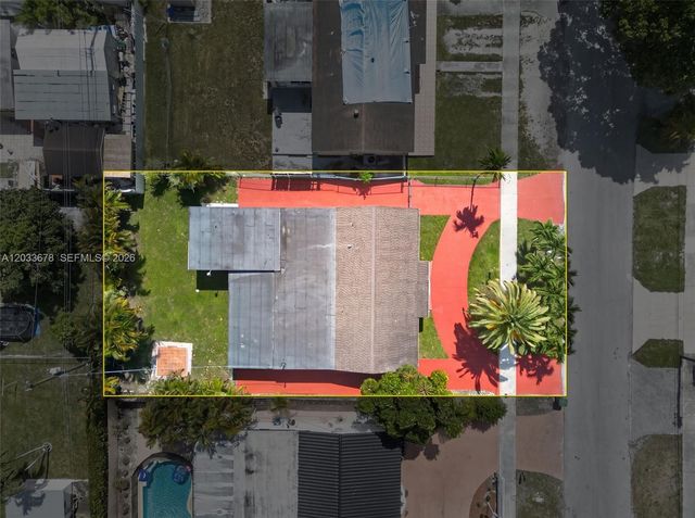 20 E 52nd Pl, Hialeah, FL 33013