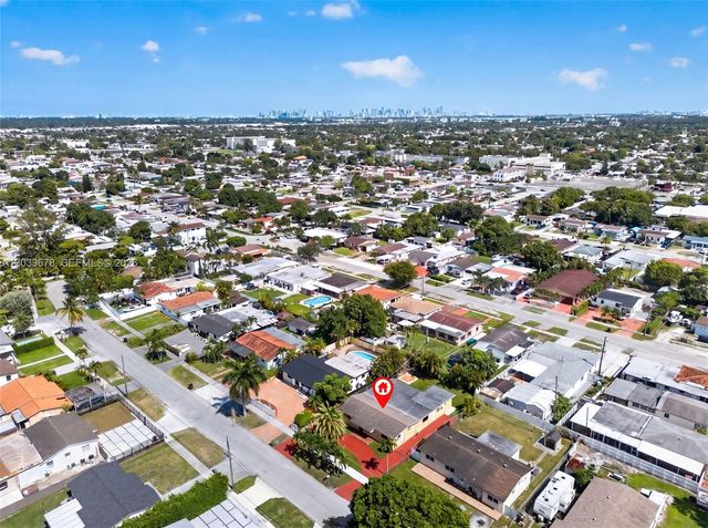 20 E 52nd Pl, Hialeah, FL 33013