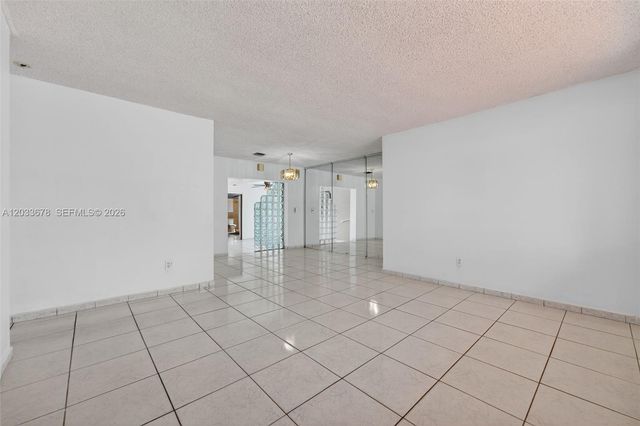 20 E 52nd Pl, Hialeah, FL 33013