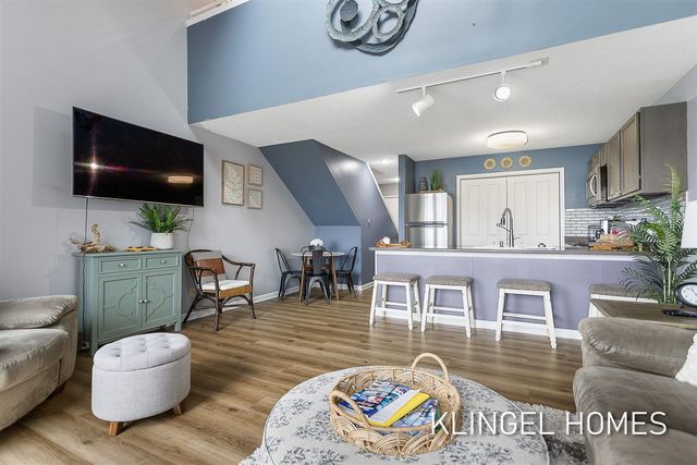 110 Millpoint Drive 10, Spring Lake, MI 49456