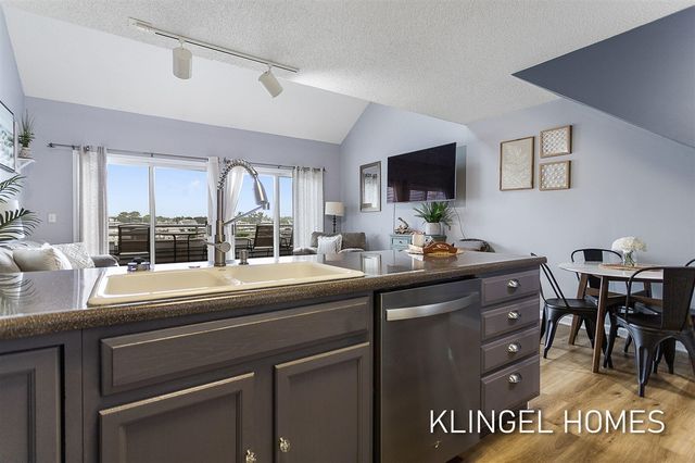 110 Millpoint Drive 10, Spring Lake, MI 49456