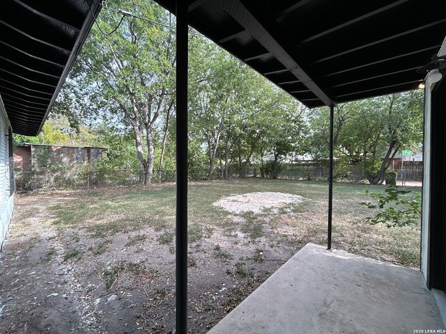 1854 KENDALIA AVE, San Antonio, TX 78224