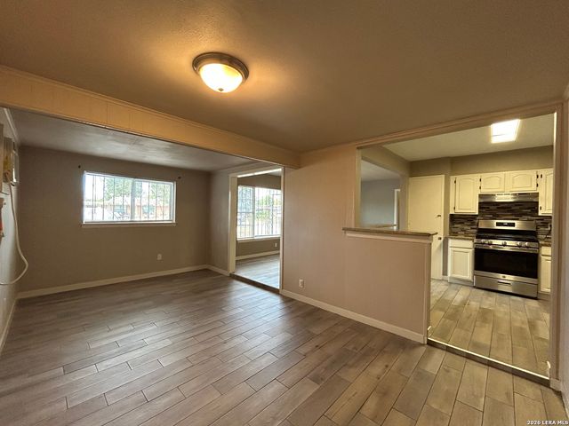 1854 KENDALIA AVE, San Antonio, TX 78224