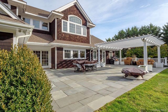 30 Post Fields, Quogue, NY 11959