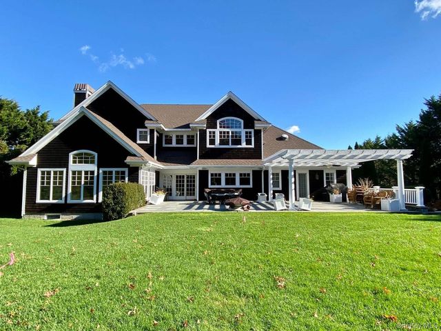 30 Post Fields, Quogue, NY 11959