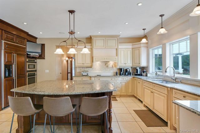 30 Post Fields, Quogue, NY 11959