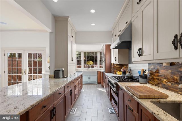 2828 27TH ST NW, Washington, DC 20008