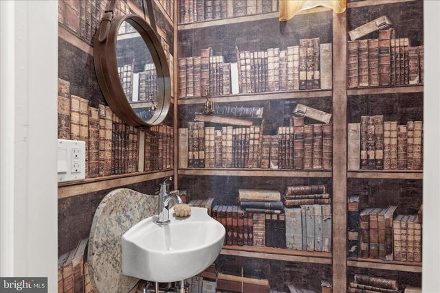 2828 27TH ST NW, Washington, DC 20008