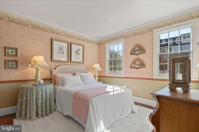 2828 27TH ST NW, Washington, DC 20008