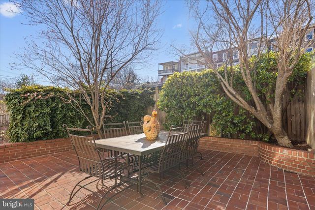 2828 27TH ST NW, Washington, DC 20008