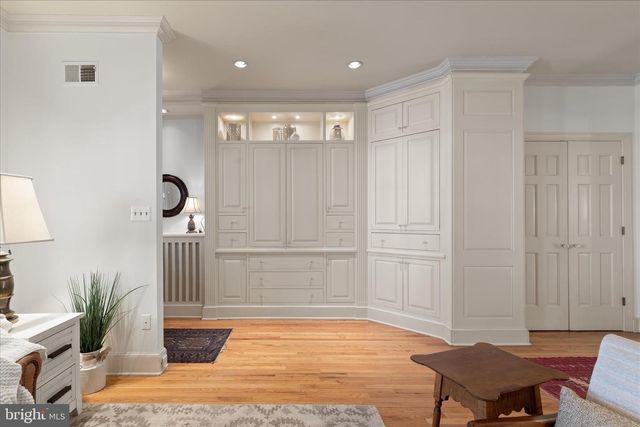 2828 27TH ST NW, Washington, DC 20008