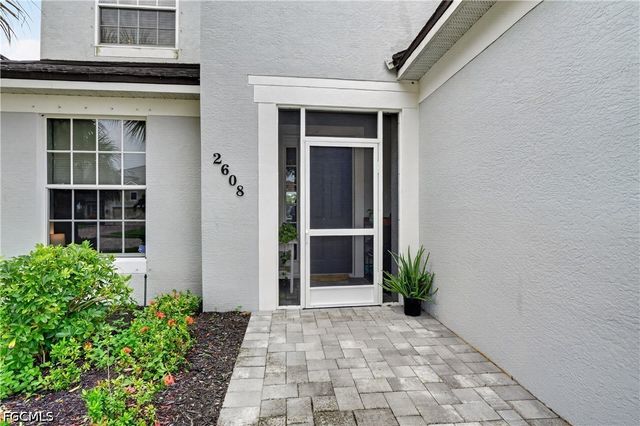 2608 Sunvale CT, Cape Coral, FL 33991
