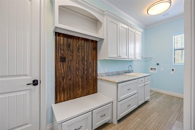 75 Grandview Boulevard, Montgomery, TX 77356