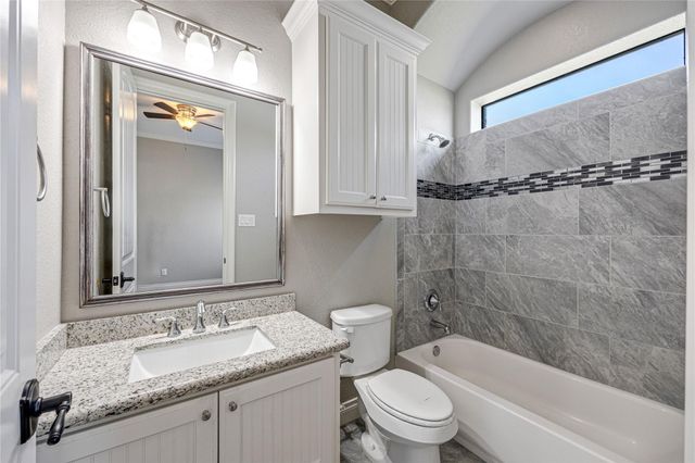 75 Grandview Boulevard, Montgomery, TX 77356