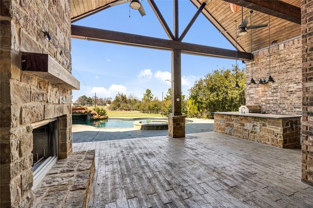 75 Grandview Boulevard, Montgomery, TX 77356