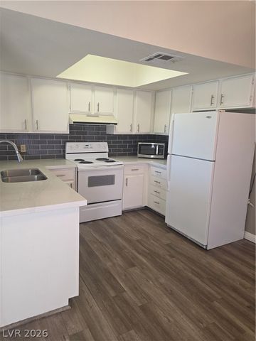 4752 Obannon Drive C, Las Vegas, NV 89102