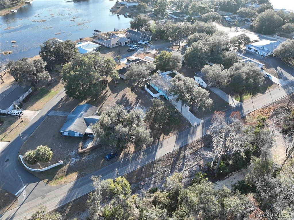 9312 E Gospel Island Road, Inverness, FL 34450