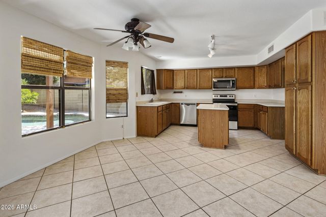 7396 W TARO Lane, Glendale, AZ 85308
