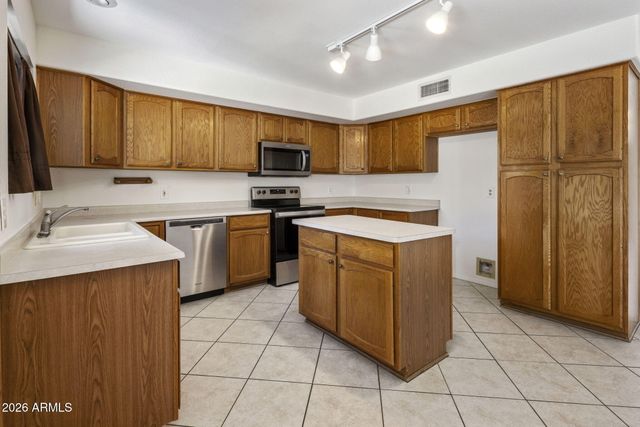 7396 W TARO Lane, Glendale, AZ 85308