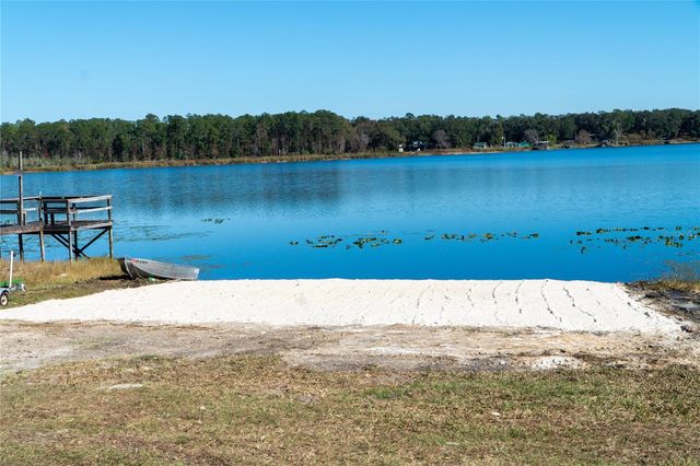 102 BENJAMIN DRIVE, Hawthorne, FL 32640