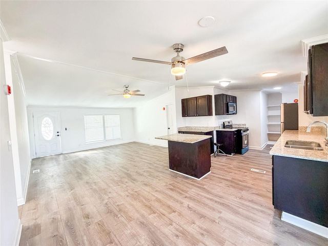 102 BENJAMIN DRIVE, Hawthorne, FL 32640