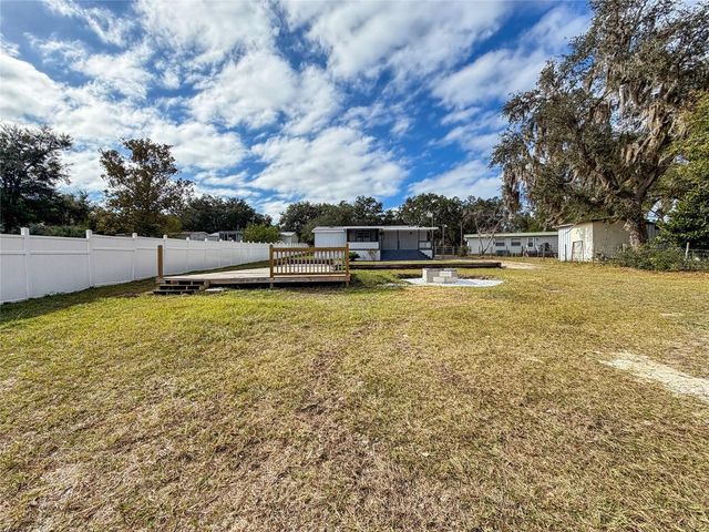 102 BENJAMIN DRIVE, Hawthorne, FL 32640