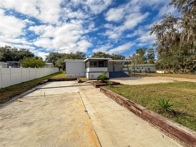 102 BENJAMIN DRIVE, Hawthorne, FL 32640