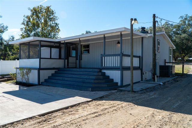 102 BENJAMIN DRIVE, Hawthorne, FL 32640