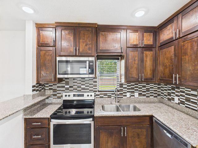 21613 Erika Ct, Porter, TX 77365
