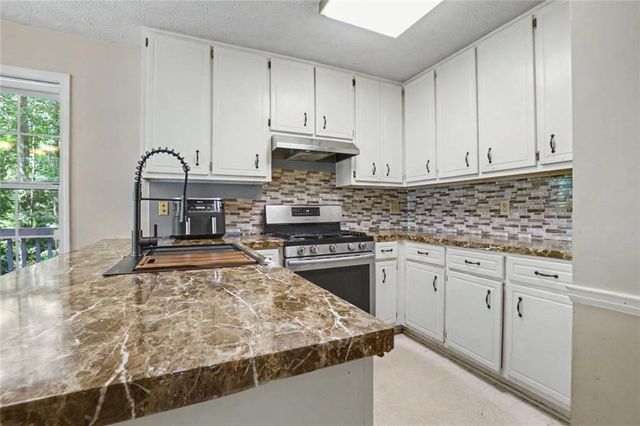 2358 Loren Falls Lane SW, Marietta, GA 30008