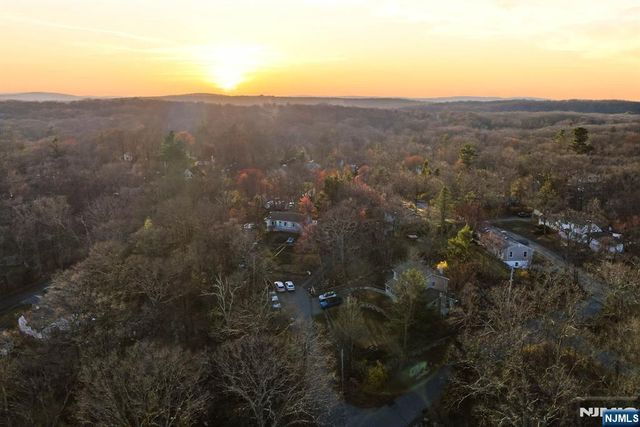 6 Ramsay Road, West Milford, NJ 07421