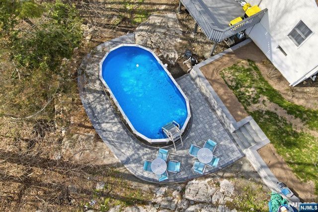 6 Ramsay Road, West Milford, NJ 07421