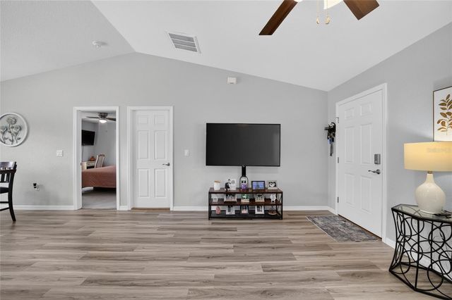 114 LOCUST LOOP, Ocala, FL 34472