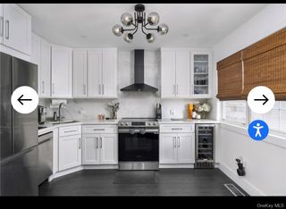 40 Canoe Place 3, Hampton Bays, NY 11946