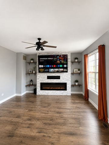 2303 Hudson Circle, Aurora, IL 60502