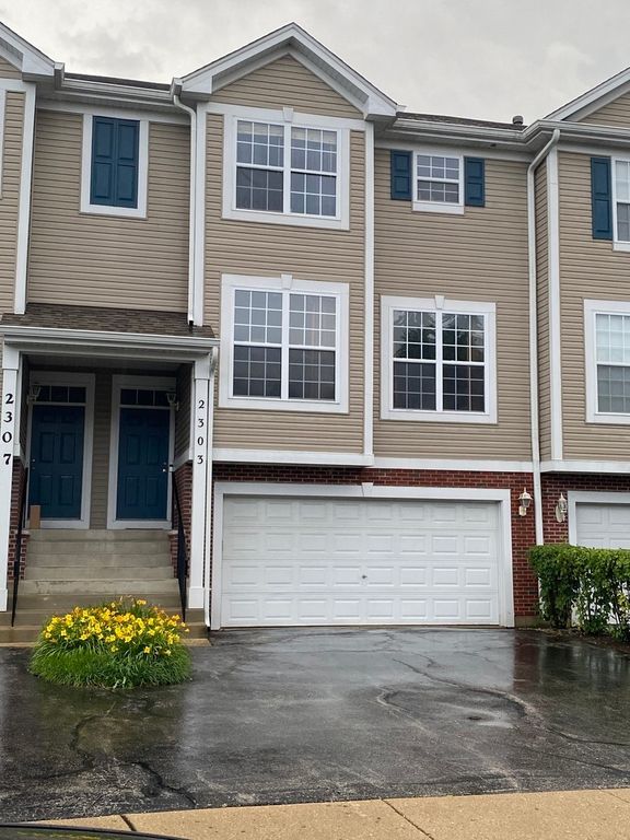 2303 Hudson Circle, Aurora, IL 60502