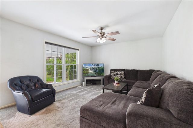 2655 Lindrick Lane, Aurora, IL 60504