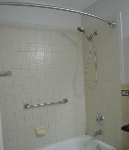 301 SABAL RIDGE Circle F, Palm Beach Gardens, FL 33418