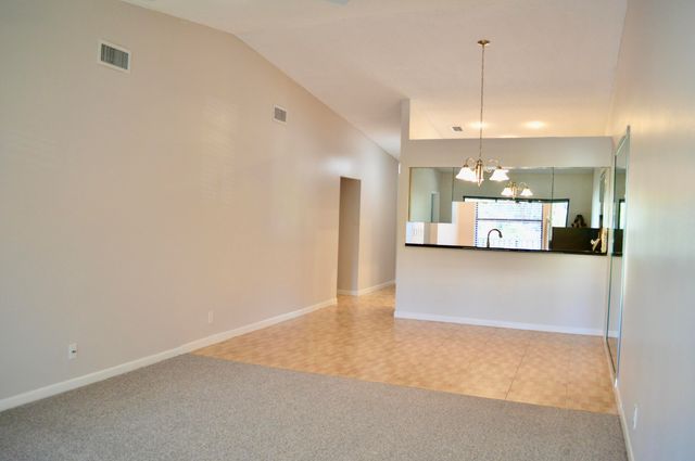 301 SABAL RIDGE Circle F, Palm Beach Gardens, FL 33418
