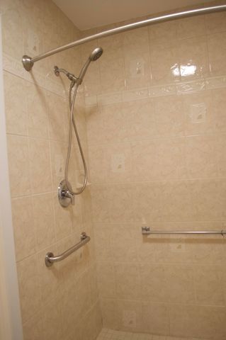 301 SABAL RIDGE Circle F, Palm Beach Gardens, FL 33418