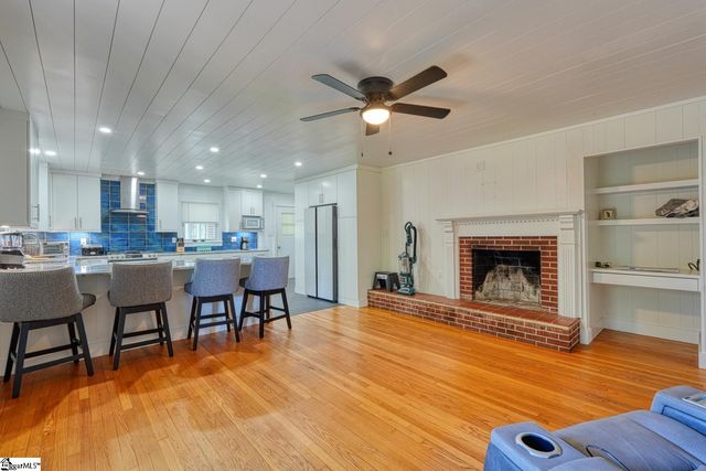 135 Skyview Drive, Spartanburg, SC 29303