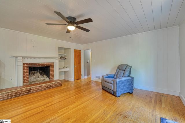135 Skyview Drive, Spartanburg, SC 29303