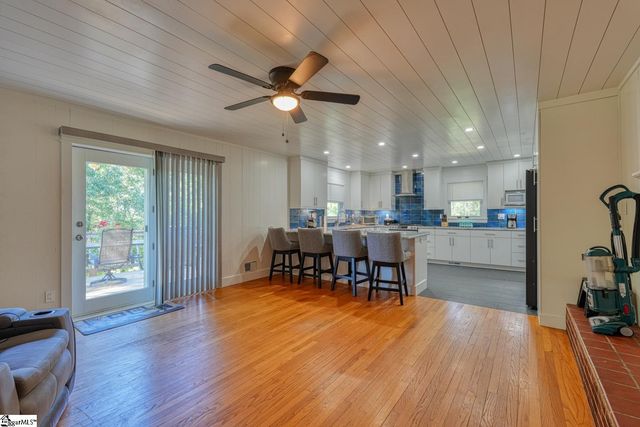 135 Skyview Drive, Spartanburg, SC 29303