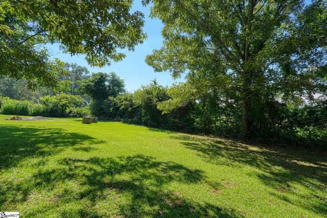 135 Skyview Drive, Spartanburg, SC 29303