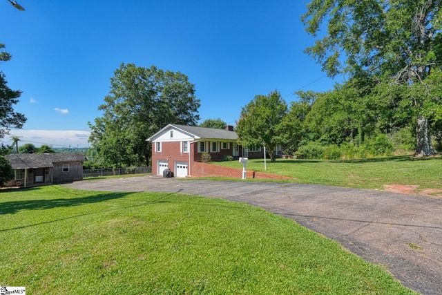 135 Skyview Drive, Spartanburg, SC 29303