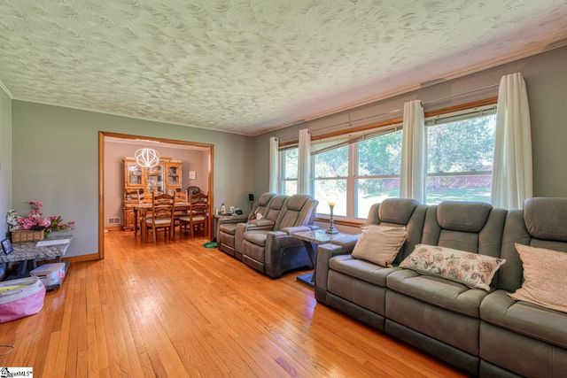 135 Skyview Drive, Spartanburg, SC 29303