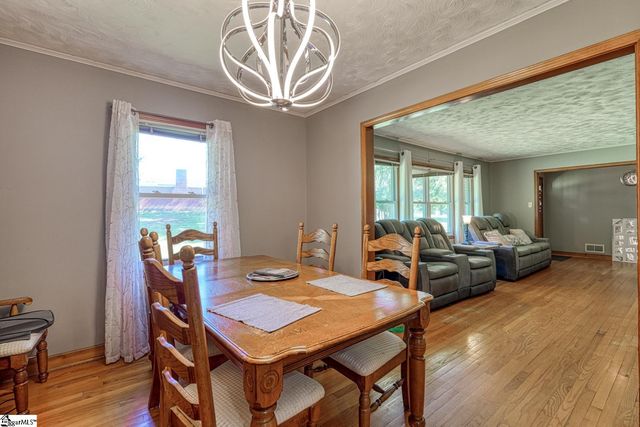 135 Skyview Drive, Spartanburg, SC 29303