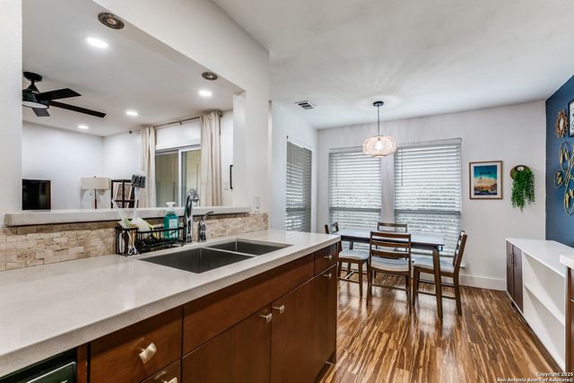 100 Lorenz # 1004, San Antonio, TX 78247