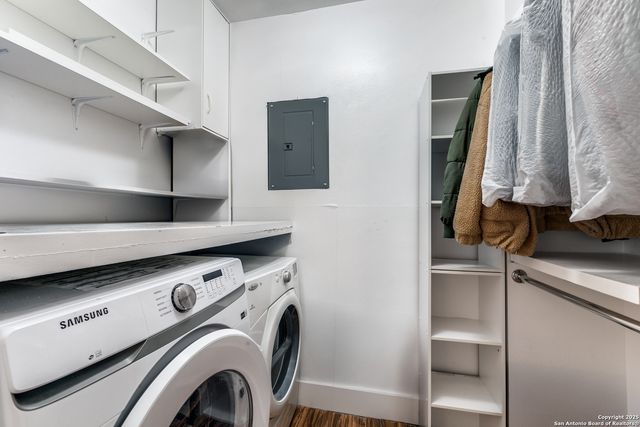 100 Lorenz # 1004, San Antonio, TX 78247